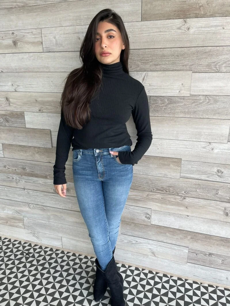 Fffb0b92 A745 4215 Af56 F34639b79b5f